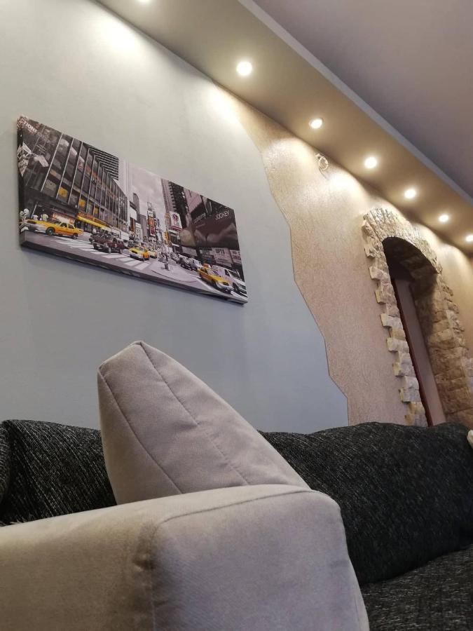 Home Spot نافبليو المظهر الخارجي الصورة